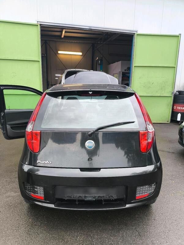 Schwarz Gebraucht 2004 Fiat Punto Kleinwagen | 1.150 € - Bild 1/4