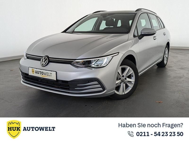 Reflexsilber Gebraucht 2022 VW Golf VIII Life Limousine | 19.960 € (Fairer Preis) - Bild 1/3