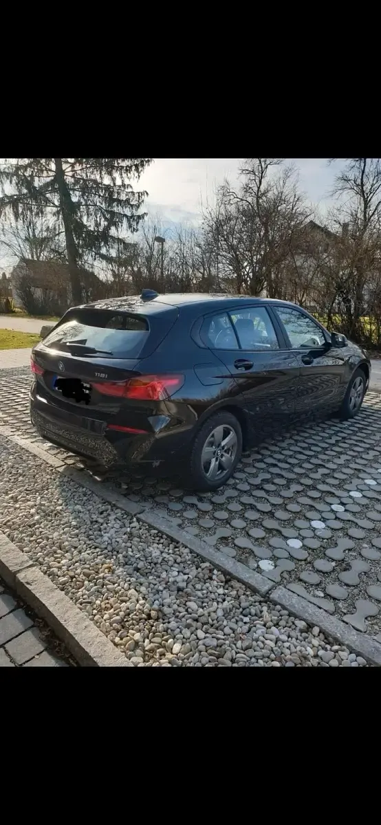 Gebraucht BMW 118 140 PS (102 kW) 2021 Schwarz Limousine