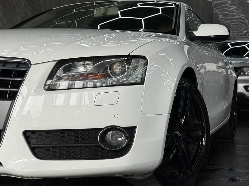 Gebraucht Audi A5 Design 179 PS (131 kW) 2010 Weiß Coupé