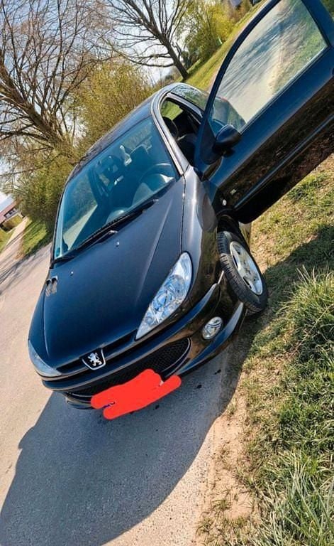 Gebraucht Peugeot 206 75 PS (55 kW) 2007 Schwarz Limousine