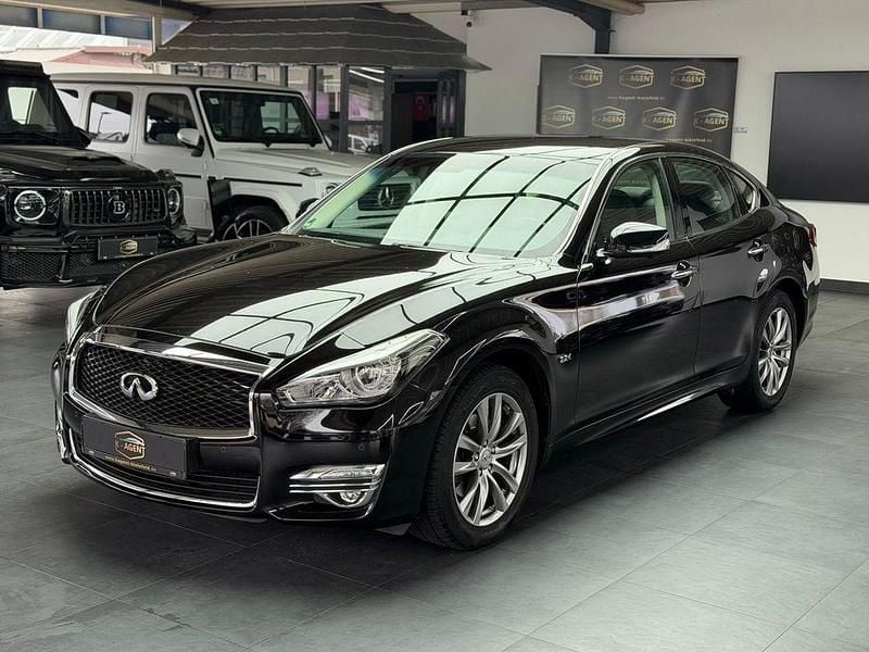 Gebraucht Infiniti Q70 170 PS (125 kW) 2016 Rötlich Limousine