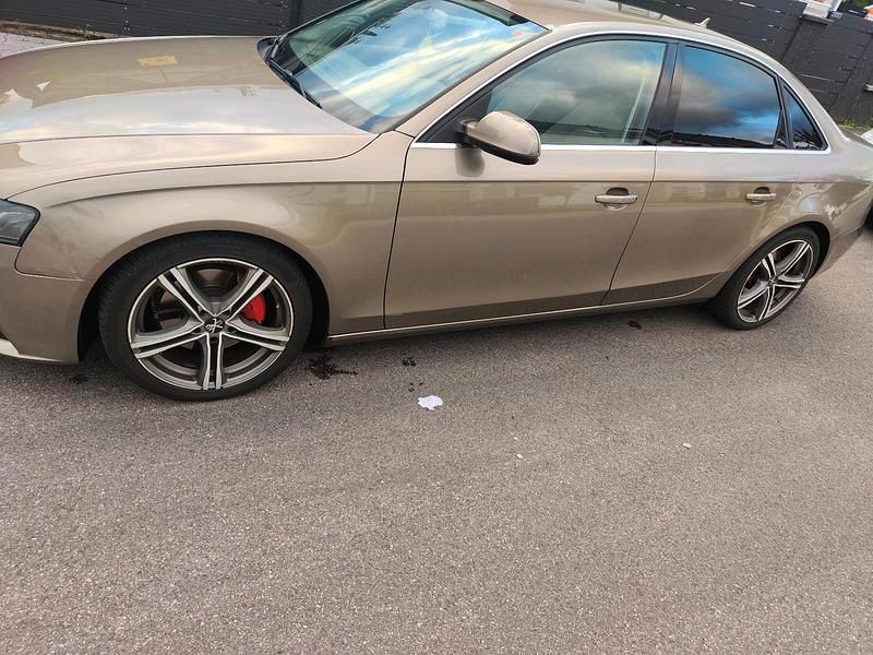 Gebraucht 2010 Audi A4 Limousine | 5.500 € (Superpreis) - Bild 1/4