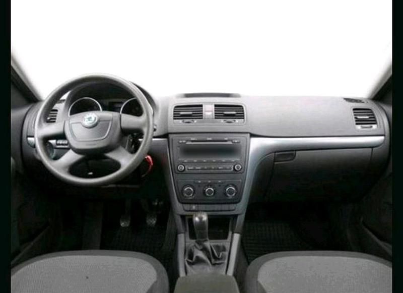 Gebraucht Skoda Yeti 105 PS (77 kW) 2012 Andere farben SUV