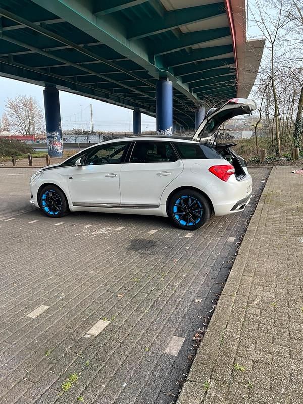 Gebraucht Citroën DS5 200 PS (147 kW) 2012 Weiß Kleinwagen