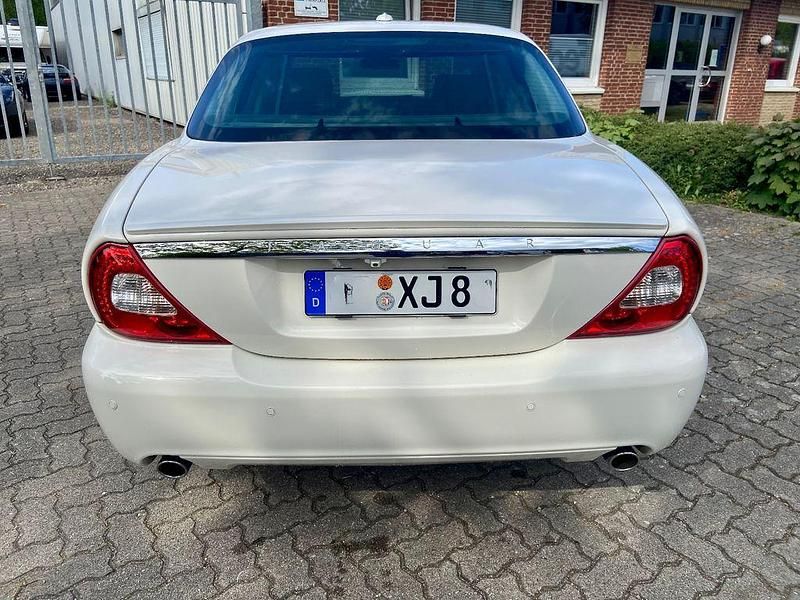 Gebraucht Jaguar XJ8 298 PS (219 kW) 2008 Weiss Limousine