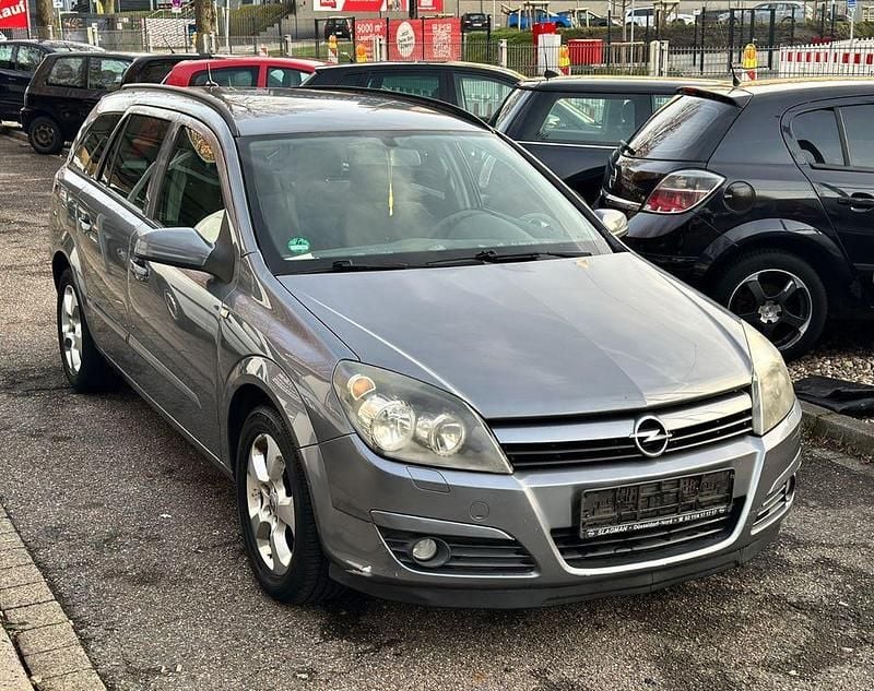 Gebraucht Opel Astra Edition 125 PS (91 kW) 2005 Grau Limousine
