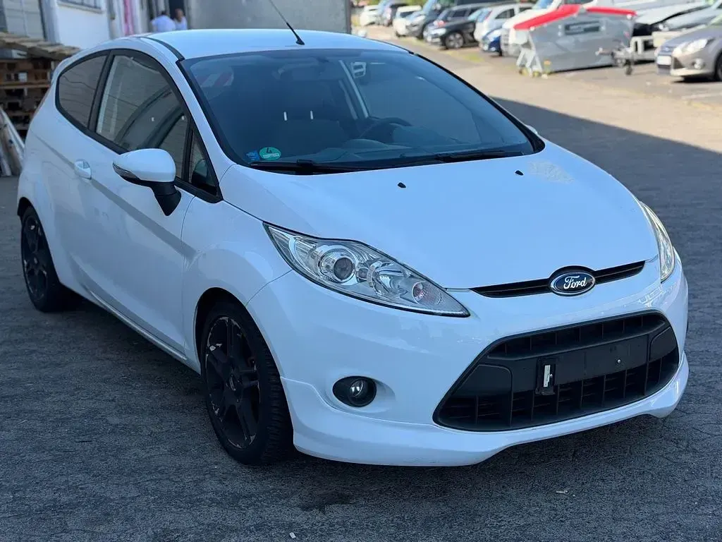 Gebraucht Ford Fiesta Sport 97 PS (71 kW) 2010 Weiß Limousine