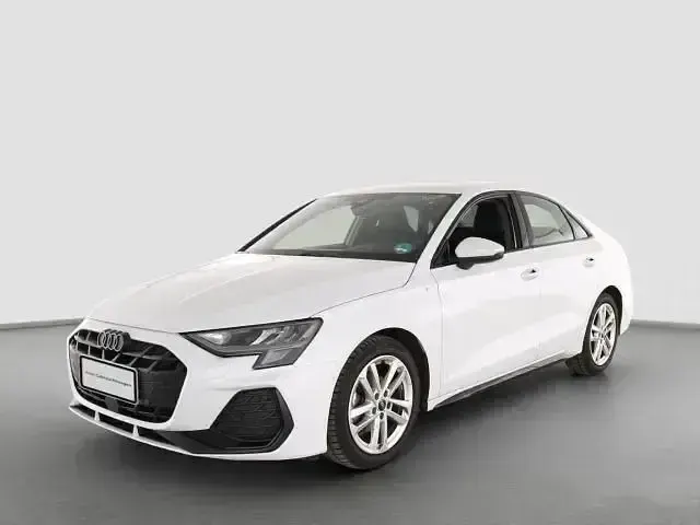 Gebraucht Audi A3 S-Line 116 PS (85 kW) 2025 Weiß Limousine