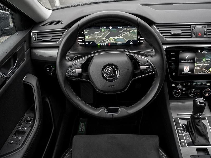 Gebraucht Skoda Superb Style 200 PS (147 kW) 2024 Grau Kombi