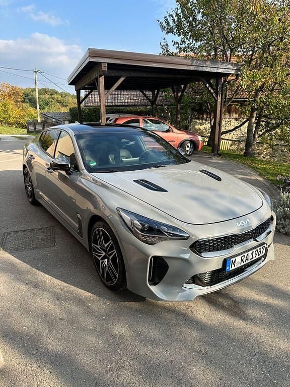 Gebraucht Kia Stinger GT 366 PS (269 kW) 2022 Grau Kleinwagen