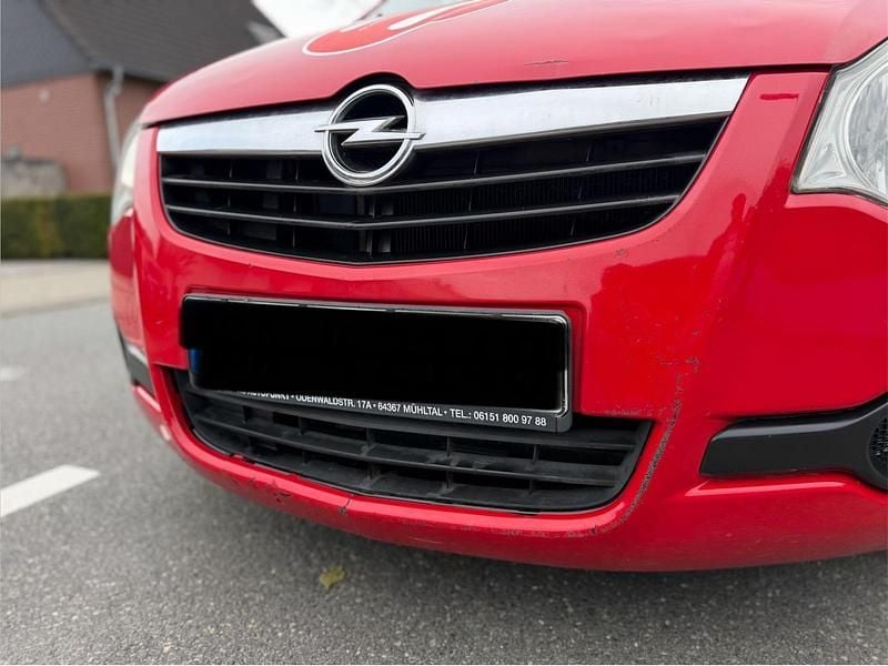 Gebraucht Opel Agila 65 PS (47 kW) 2009 Rot Kleinwagen