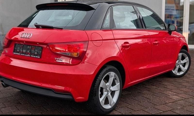 Gebraucht Audi A1 Sportback Design 129 PS (94 kW) 2018 Rot Kleinwagen