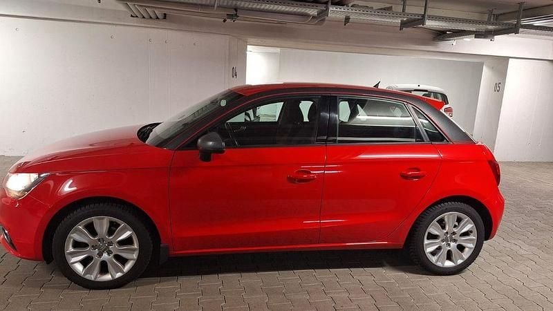 Brugt Audi A1 Attraction 90 HK (66 kW) 2014 Rød Hatchback