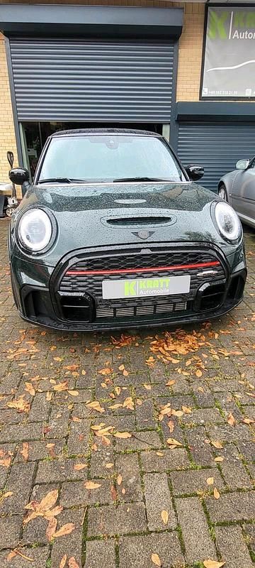 Grün Gebraucht 2023 Mini John Cooper Works Kleinwagen | 35.999 € (Teuer) - Bild 1/4