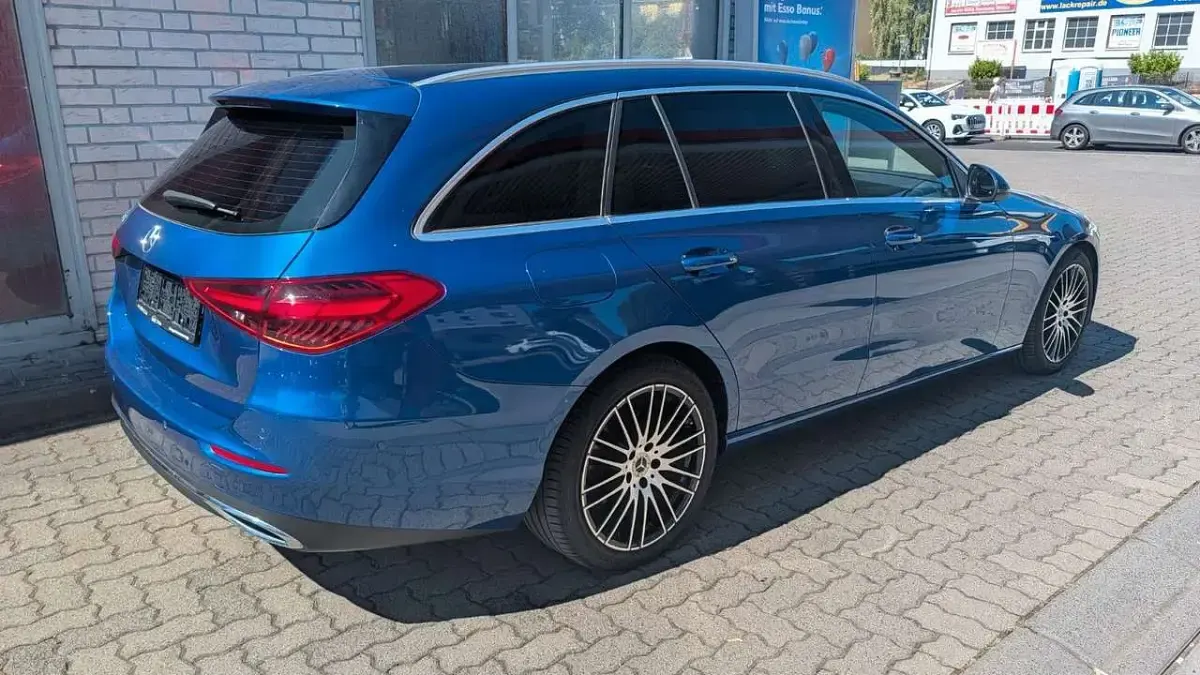 Gebraucht Mercedes C300 Business 265 PS (194 kW) 2022 Spektralblau  metalliclack Kombi