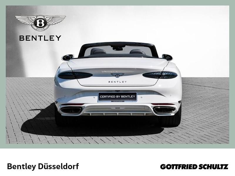 Gebraucht Bentley Continental 782 PS (575 kW) 2025 Glacier white Limousine