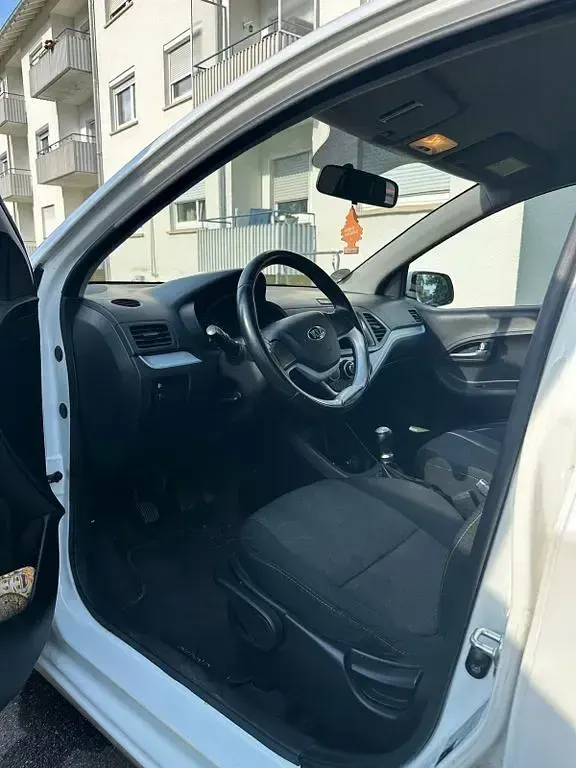 Gebraucht Kia Picanto 69 PS (50 kW) 2013 Weiß Kleinwagen