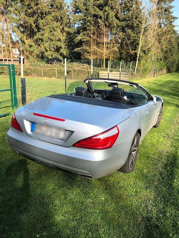 Silber Gebraucht 2012 Mercedes SL500 Cabrio | 29.500 € - Bild 1/4