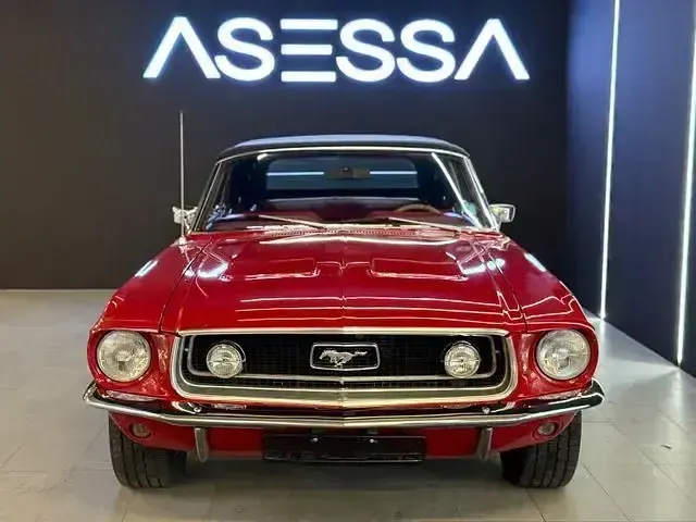 Gebraucht Ford V8 179 PS (131 kW) 1968 Rot Cabrio