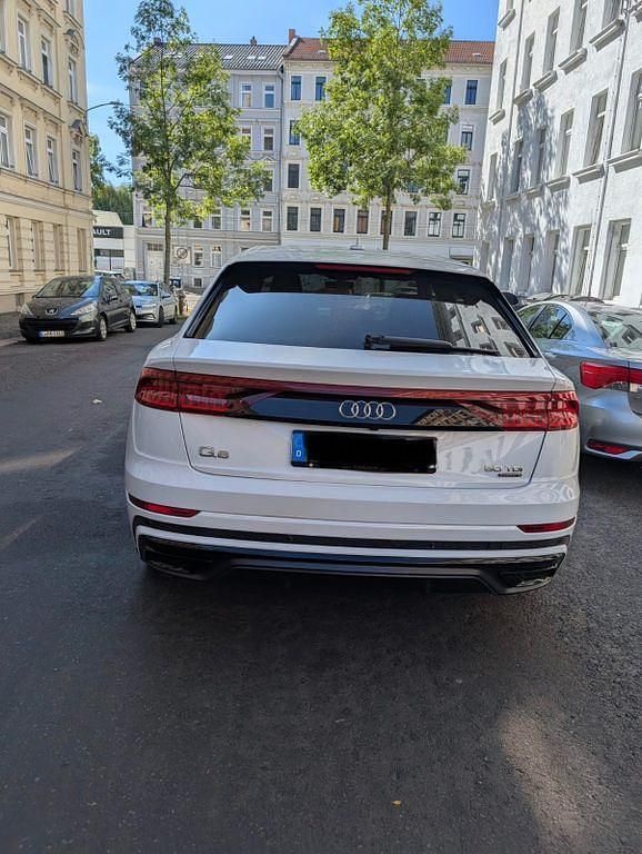 Weiß Gebraucht 2020 Audi Q8 Ambiente SUV | 54.999 € (Superpreis) - Bild 1/4