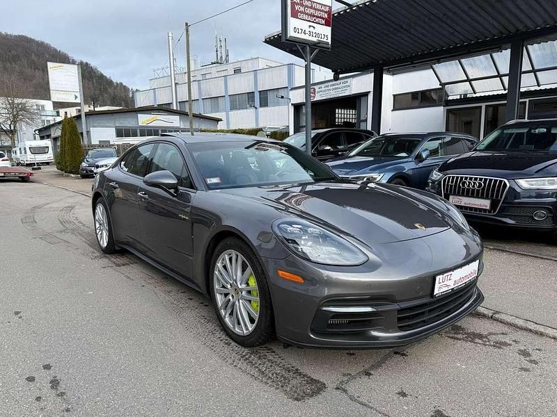 Gebraucht Porsche Panamera 330 PS (242 kW) 2018 Achatgraumetallic Kleinwagen