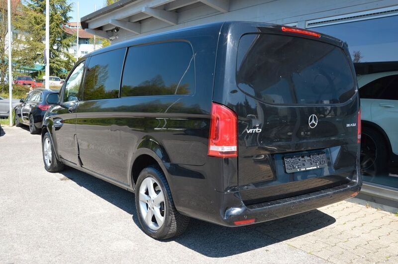 Gebraucht Mercedes Vito 163 PS (119 kW) 2020 Obsidianschwarz metallic Van