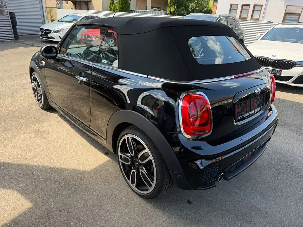 Gebraucht Mini Cooper D Cabriolet 116 PS (85 kW) 2016 Schwarz Cabrio