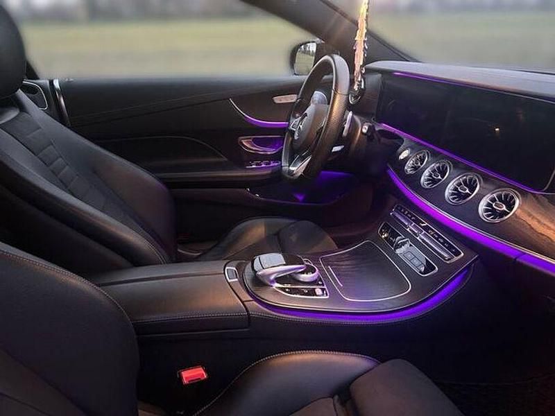 Gebraucht Mercedes E200 AMG line 184 PS (135 kW) 2017 Hyacinthrot  metalliclack Coupé