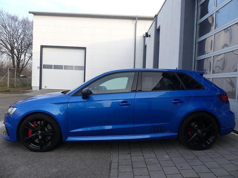 Gebraucht Audi RS3 Sport 507 PS (372 kW) 2018 Blau Limousine