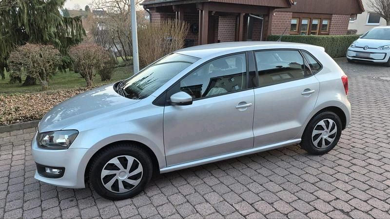 Gebraucht VW Polo 60 PS (44 kW) 2010 Silber Kleinwagen