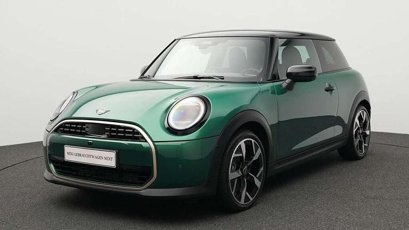 Grün Gebraucht 2024 Mini Cooper Favoured Kleinwagen | 25.065 € (Guter Preis) - Bild 1/4