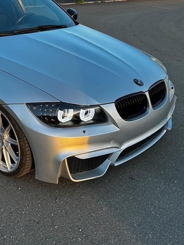 Używany BMW 320 Basis 184 KM (135 kW) 2010 Srebrny Sedan/Limuzyna