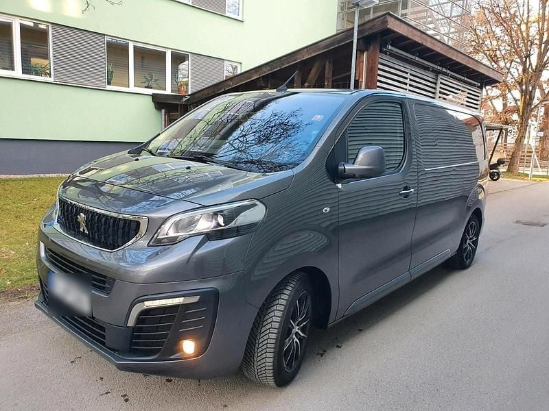 Gebraucht Peugeot Expert 177 PS (130 kW) 2018 Grau Van