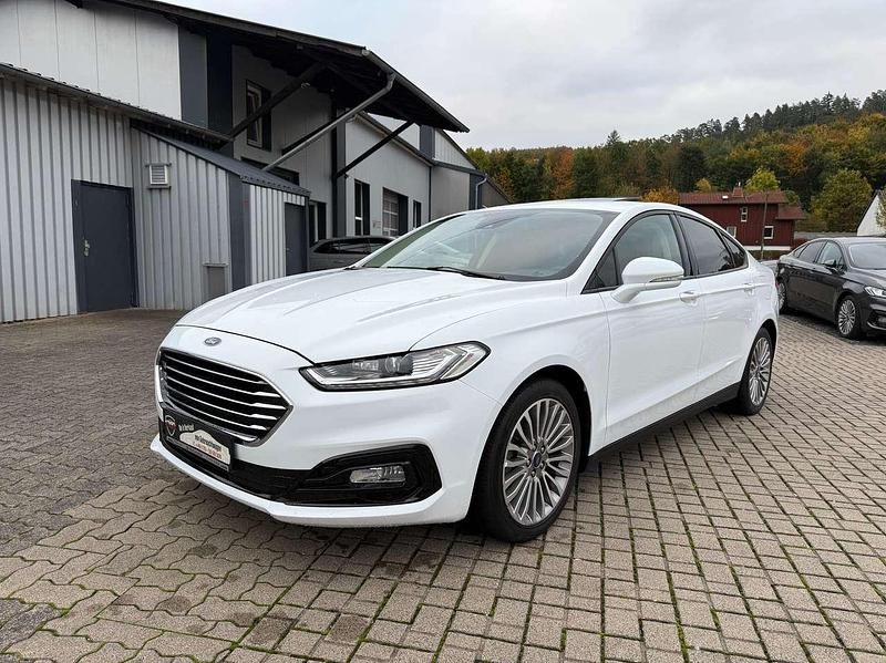 Frostweiß Gebraucht 2020 Ford Mondeo Business Edition Kleinwagen | 24.999 € - Bild 1/4