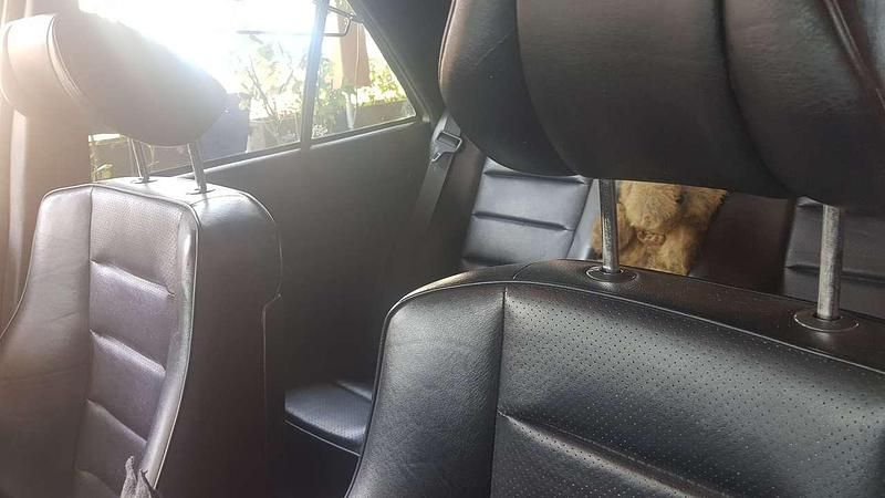 Gebraucht Mercedes 190 185 PS (136 kW) 1984 Limousine