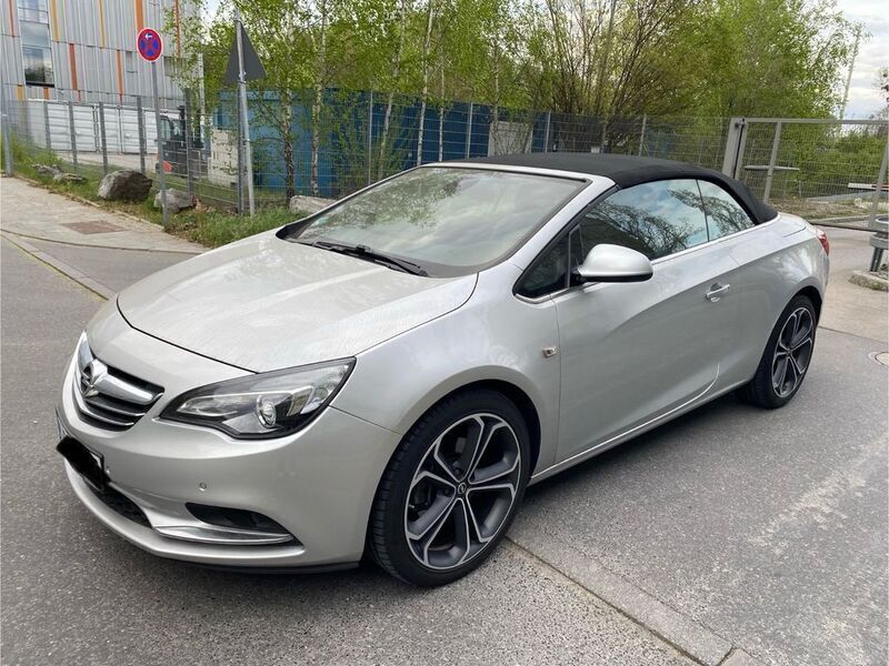 Silber Gebraucht 2016 Opel Cascada Cabrio | 11.900 € (Fairer Preis) - Bild 1/4