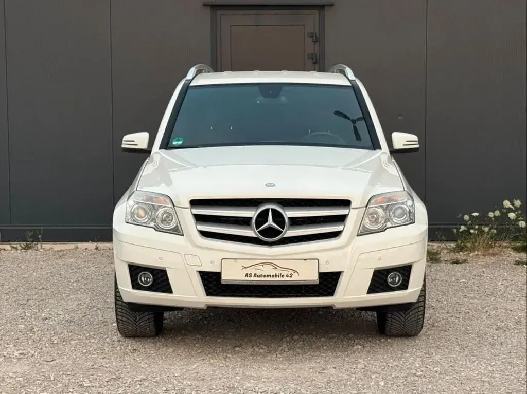 Gebraucht Mercedes GLK300 231 PS (169 kW) 2010 Weiß SUV