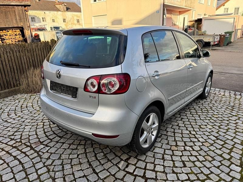 Second-hand VW Golf Plus Cross 122 CP (89 kW) 2011 Monovolum