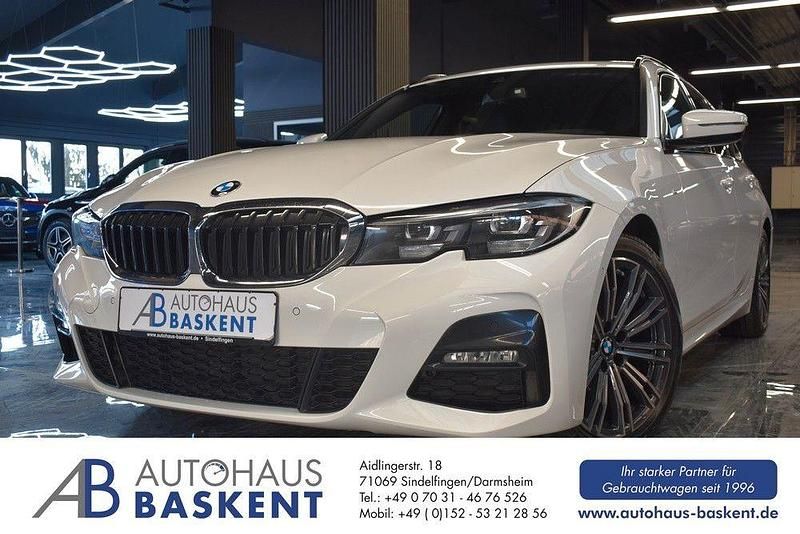 Weiß Gebraucht 2022 BMW 320 M Sport Kombi | 21.850 € (Guter Preis) - Bild 1/4