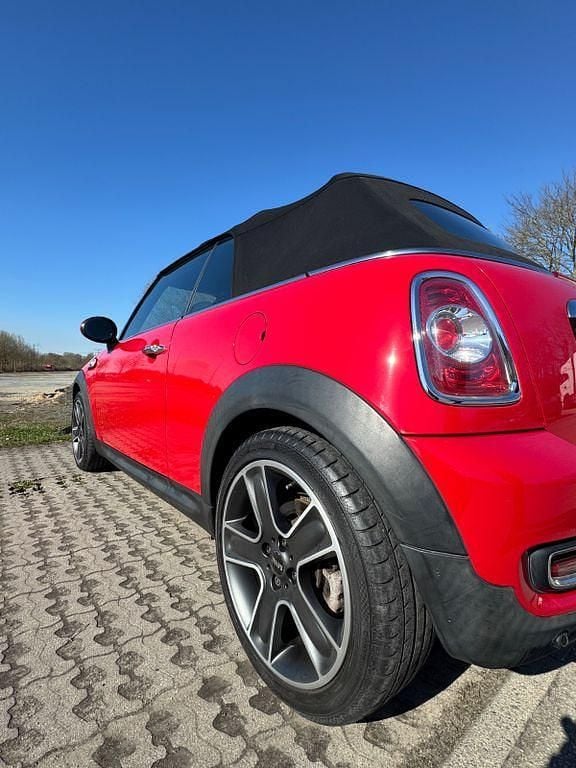 Gebraucht Mini Cooper S Cabriolet 184 PS (135 kW) 2011 Rot Cabrio