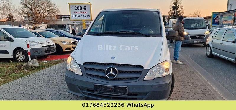 Weiß Gebraucht 2011 Mercedes Vito Van / Kleinbus | 4.200 € (Superpreis) - Bild 1/4