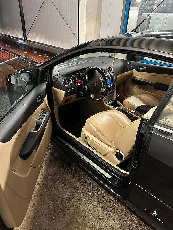 Gebraucht Ford Focus Cabriolet 145 PS (106 kW) 2007 Schwarz Cabrio