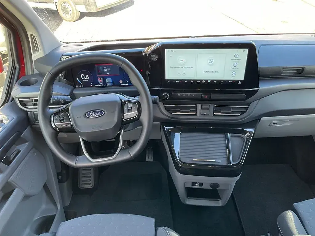 Gebraucht Ford Tourneo Custom Titanium 170 PS (125 kW) 2025 Rot Van