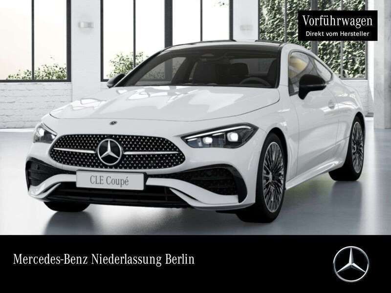 Weiß Gebraucht 2025 Mercedes 180 AMG Limousine | 55.890 € - Bild 1/4