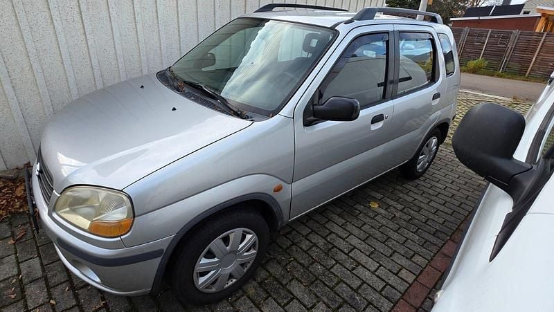 Silber Gebraucht 2002 Suzuki Ignis Kleinwagen | 500 € - Bild 1/4