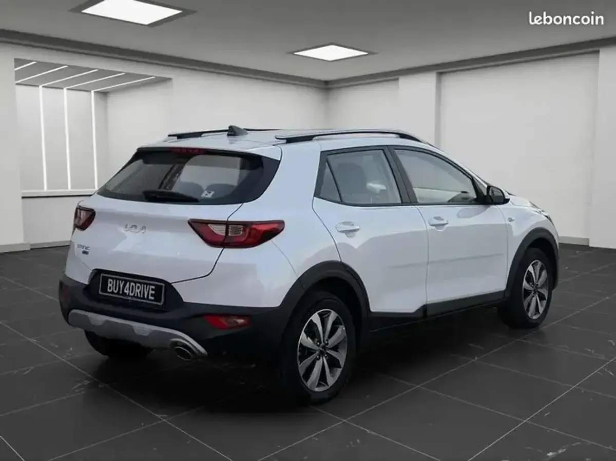 Gebraucht Kia Stonic Vision 101 PS (74 kW) 2024 Grau SUV