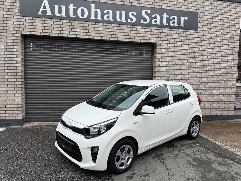 Weiß Gebraucht 2023 Kia Picanto Edition 7 Kleinwagen | 12.999 € (Fairer Preis) - Bild 1/4
