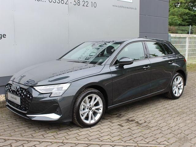 Gebraucht Audi A3 Advanced Plus 150 PS (110 kW) 2025 Grau Limousine