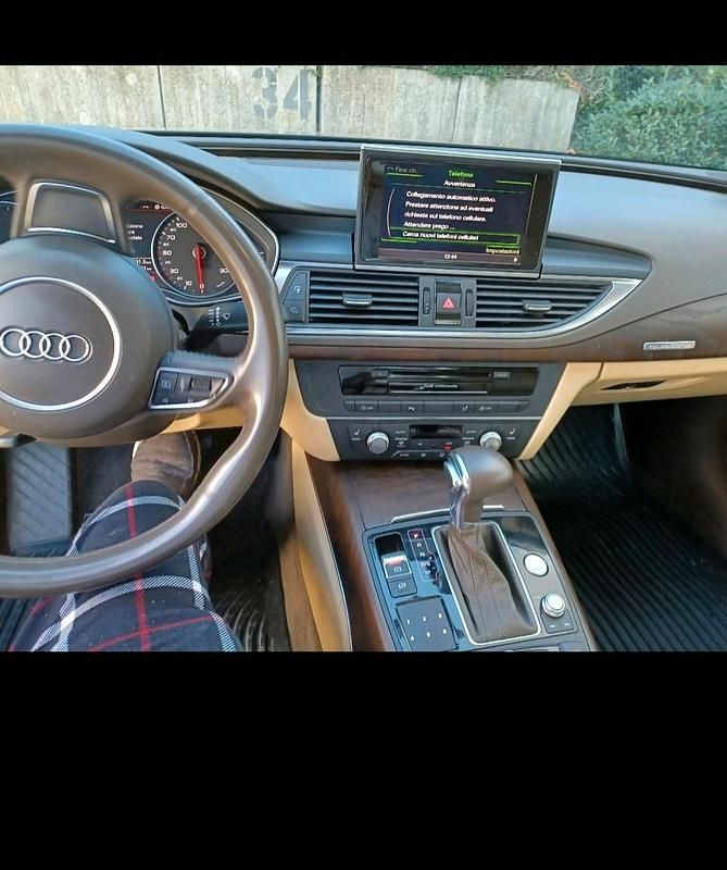 Second-hand Audi A7 2011 Bej Hatchback